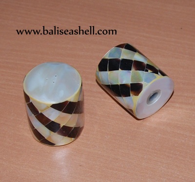 salt and paper disc box from mosaic
