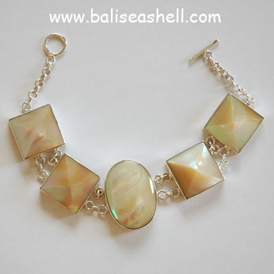Silver 925 Brecelet With Shell Pearl
