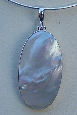 Pendants With Mop White Oval